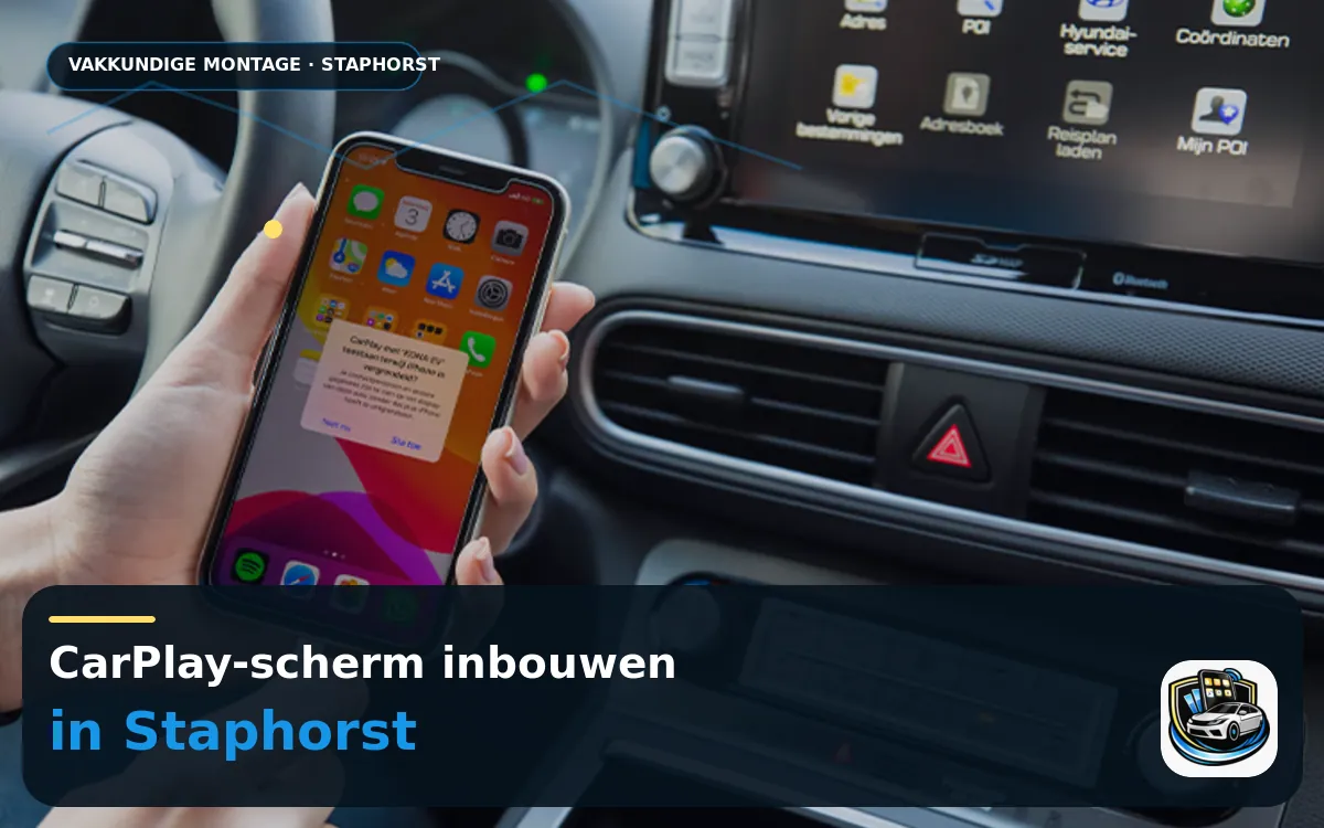 CarPlay Inbouwen Staphorst — CarPlay-scherm en smartphone tijdens gebruik
